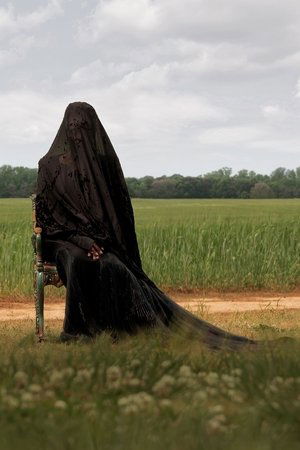 La mujer de las sombras