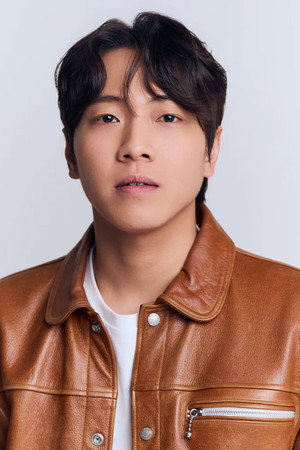 Portrait of Yoo Seong-yoon