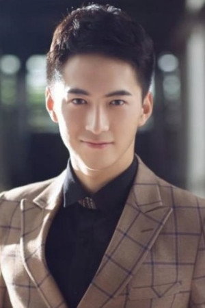 Portrait of 杨寒