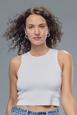 Portrait of Sara Zuraw