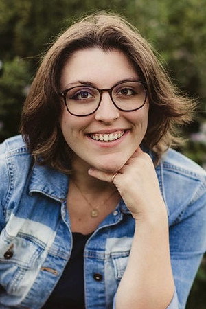 Portrait of Tessa Schreiter