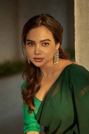 Portrait of Manisha Rani