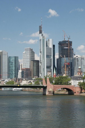 Geist, Geschäft und Party - 75 Jahre Frankfurter Buchmesse