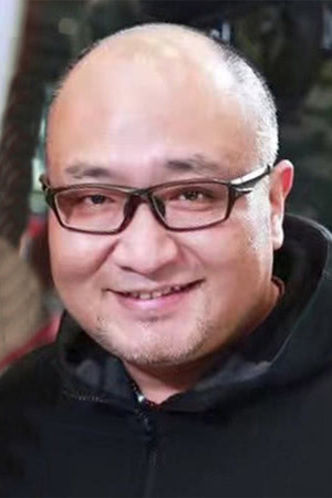 Portrait of Xuesong Liu