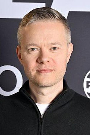 Portrait of Mark Goldbridge