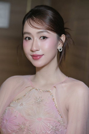 Portrait of Hà Thu