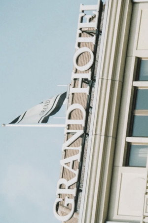 Grand Hotel poster