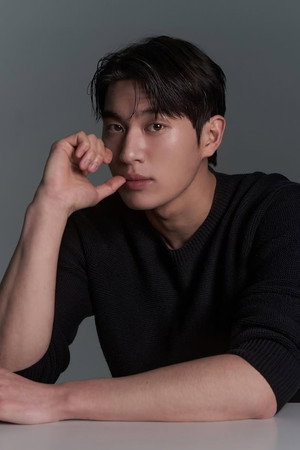 Portrait of Choi Min-woo