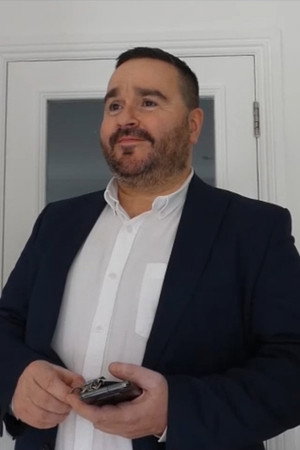 Portrait of Chris Reynolds