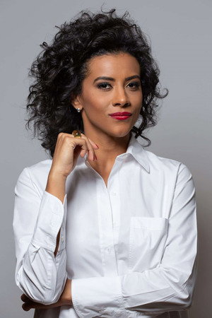 Portrait of Aline Midlej