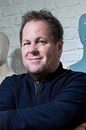 Portrait of Mayk Azzato