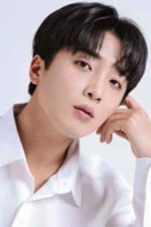 Portrait of 황윤성