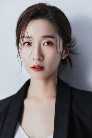 Portrait of Lee Jung-hwa