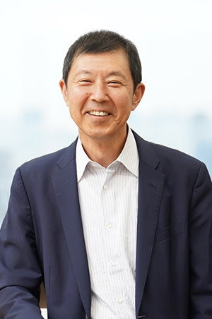 Portrait of Osamu Yoshiba