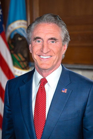 Portrait of Doug Burgum