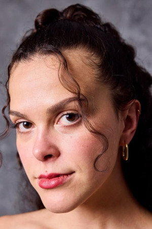 cast.name