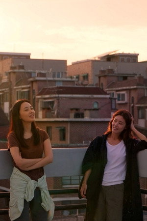 러닝타임은 77분