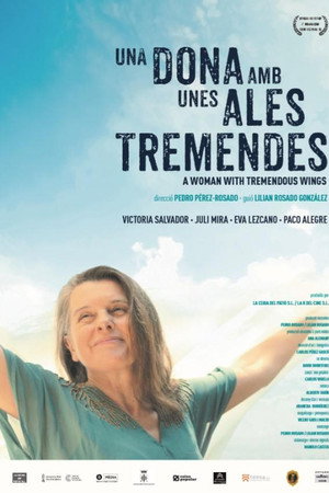 Una mujer con unas alas tremendas poster