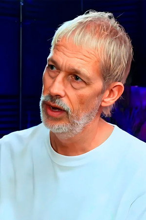 Portrait of Andy Bell