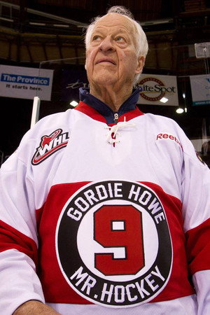 Gordie Howe: Life of a Legend