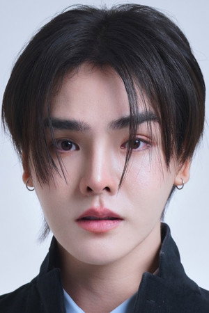 Portrait of Phubeth Atarunwong