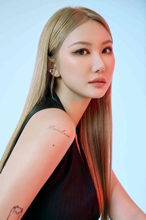 Portrait of LE
