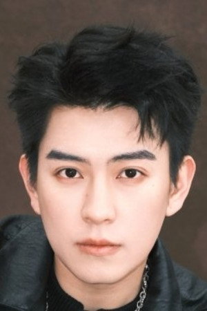 Portrait of 石佳