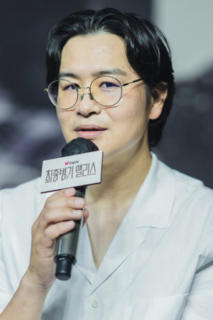 Portrait of Seo Seong-won