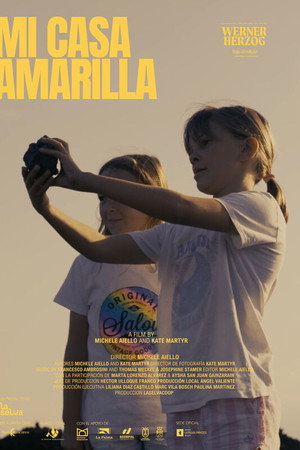 Mi casa amarilla poster