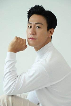 Portrait of Ahn Tae-gyeong