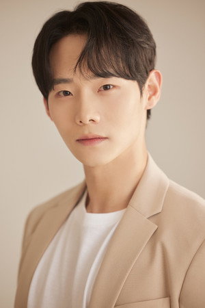 Portrait of Choi Chang-uk
