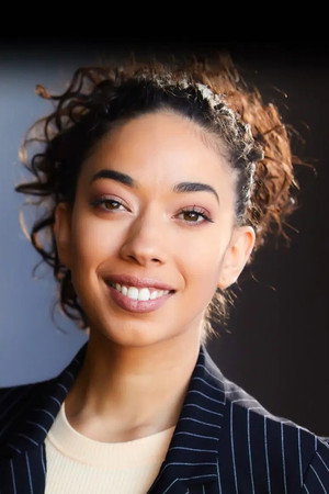Portrait of Kassandra Lee