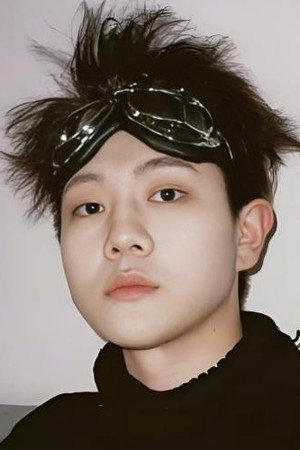 Portrait of 屈志东