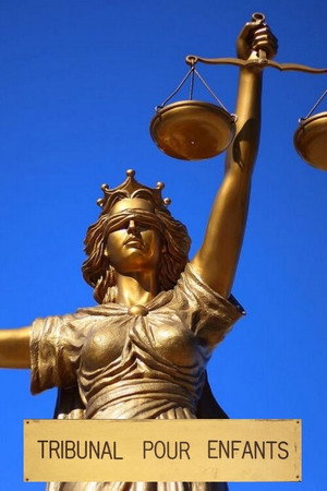 Tribunal pour enfants poster