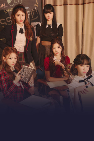 LE SSERAFIM 2023 SEASON'S GREETINGS