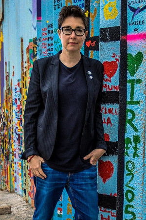 Sue Perkins: Along the US–Mexico Border