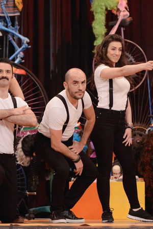 Buyur Bi'de Burdan Bak