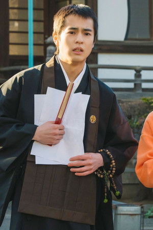 女子高生、僧になる。