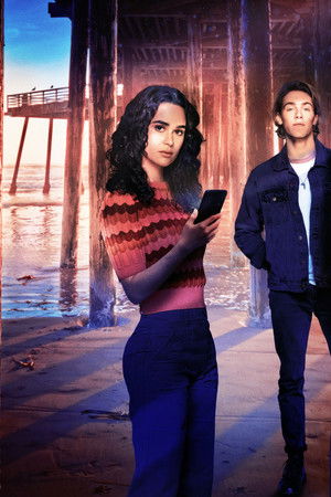 Birimiz Yalan Söylüyor