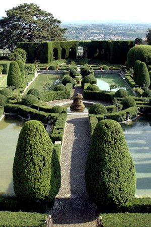 Monty Don's Italian Gardens