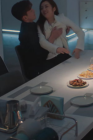 东八区的先生们