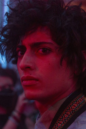 Tengo que morir todas las noches