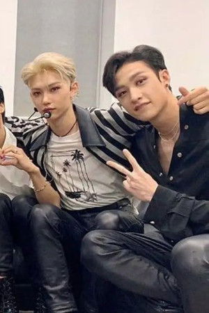 Stray Kids - BEHIND: KINGDOM - LEGENDARY WAR