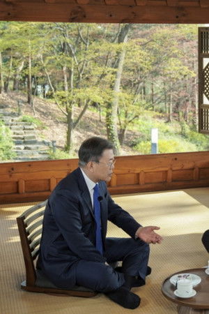 대담 - 문재인의 5년