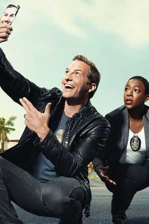 Ryan Hansen Solves Crimes on Television