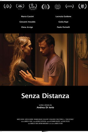 Senza distanza