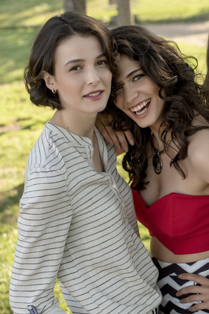 Tatlı Küçük Yalancılar