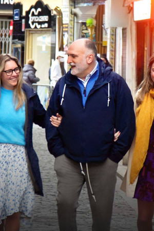 José Andrés y familia en España