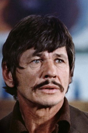 Kapının Arkasında Biri Var