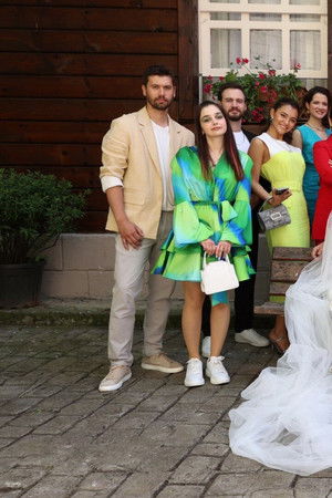 Kendi Düşen Ağlamaz